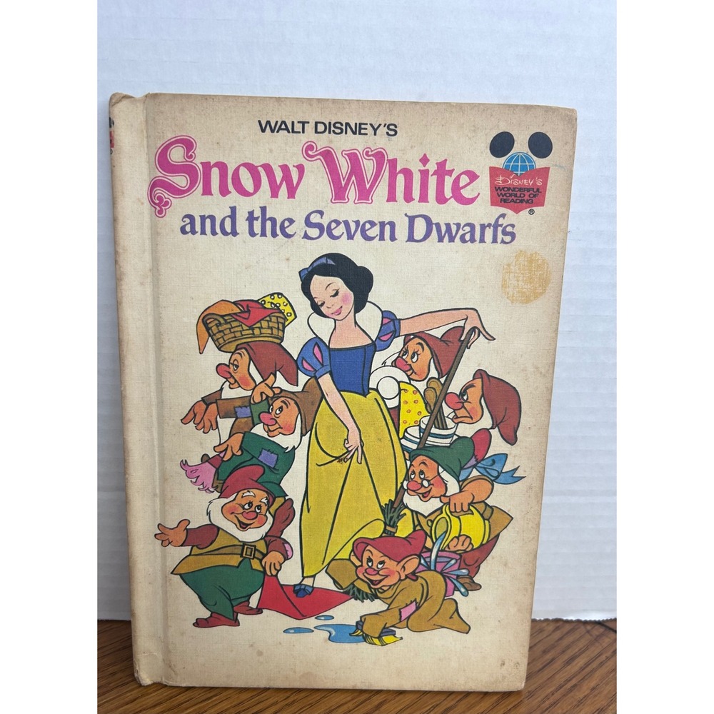 Walt Disney Snow White and the Seven Dwarfs Wonderful World of Reading Book
